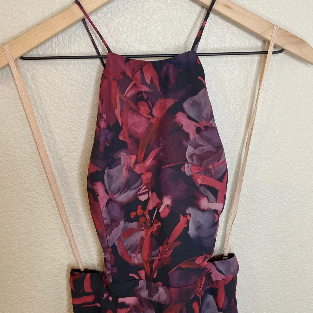 Fame and Partners Abstract Print Open Back Gown w/ Slit Wedding Guest | Size 0 - Picture 8 of 10